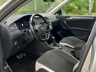 2019 Volkswagen Tiguan II, серебристый, 3200000 рублей, вид 5
