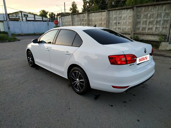 2014 Volkswagen Jetta VI, белый, 1000000 рублей - вид 2