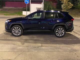 2022 Toyota RAV4 V (XA50), синий, 4200000 рублей, вид 3