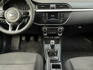 2018 Kia Rio IV, серый, 990000 рублей, вид 3