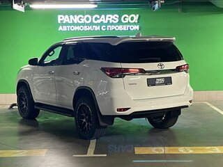 2019 Toyota Fortuner II, белый, 2775000 рублей, вид 4