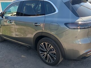 2026 Geely EX5 Гибрид EM-i, серый, 2450000 рублей, вид 4