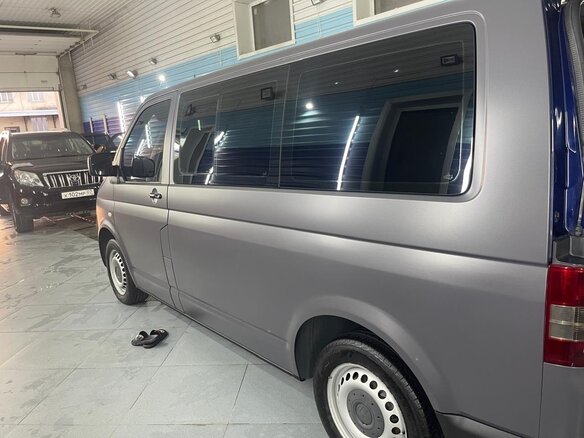 2003 Volkswagen Transporter T5, серый, 1600000 рублей - вид 8
