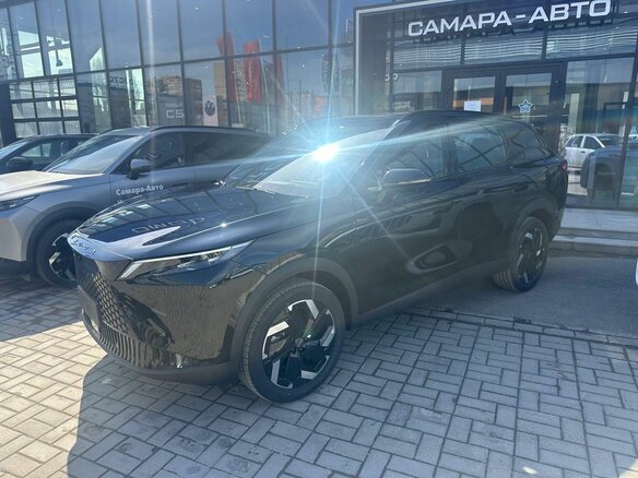 2026 Omoda C7, чёрный - вид 2