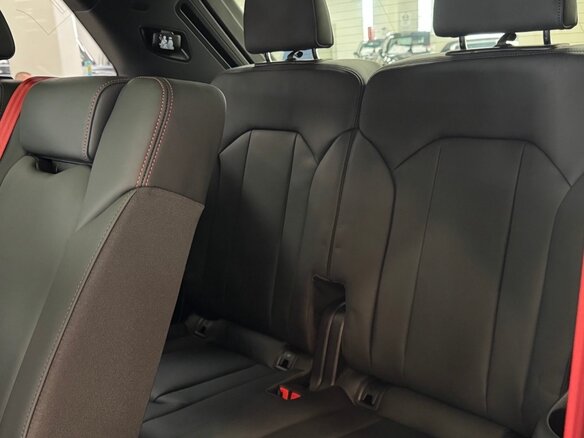 2025 Audi Q7 50 TDI II (4M) Рестайлинг 2, серый, 14999000 рублей - вид 15