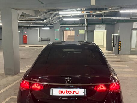 2024 Mercedes-Benz E-Класс Long 300 L VI (W214, S214), чёрный, 6000000 рублей, вид 3