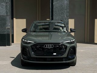 2026 Audi Q5 40 TFSI III (GU), зелёный, 6300000 рублей, вид 4