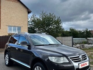 2007 Volkswagen Touareg I Рестайлинг, серый, 1910358 рублей, вид 2