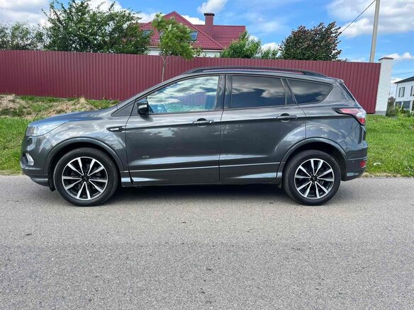2018 Ford Kuga II Рестайлинг, серый, 1585000 рублей - вид 2