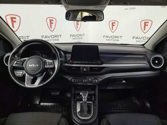 2022 Kia Cerato IV Рестайлинг, чёрный, 2174000 рублей - вид 6