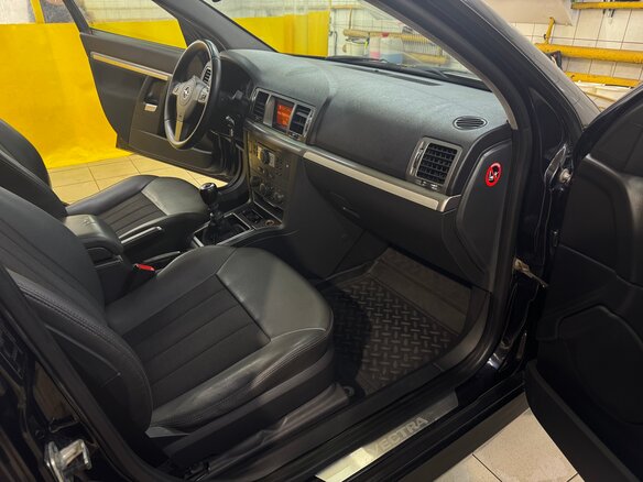 2008 Opel Vectra C Рестайлинг, чёрный, 600000 рублей - вид 8