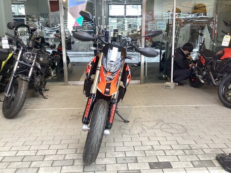 2024 Ducati Hypermotard, красный, 1139000 рублей, вид 4