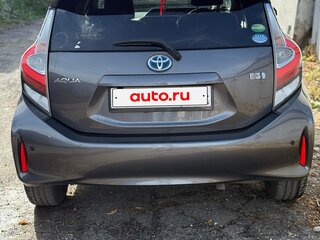 2018 Toyota Aqua I Рестайлинг 2, серый, 850000 рублей, вид 4