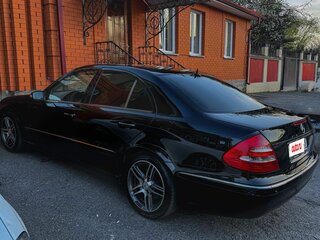 2004 Mercedes-Benz E-Класс 320 III (W211, S211), чёрный, 975000 рублей, вид 5