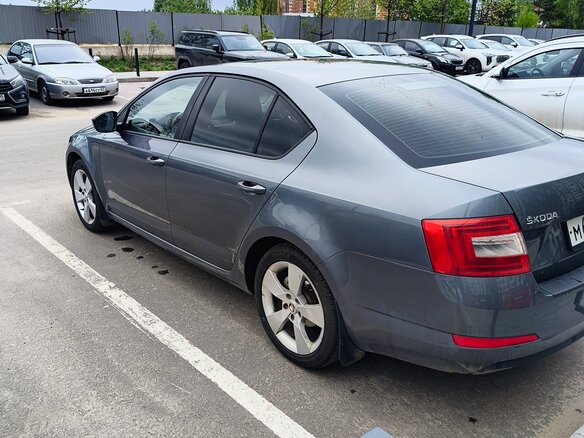 2013 Skoda Octavia III (A7), серый, 700000 рублей - вид 2