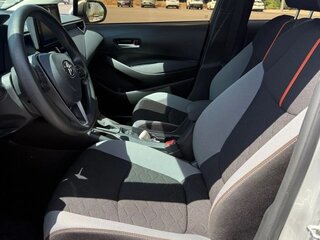 2022 Toyota Corolla XII (E210), серебристый, 1560000 рублей, вид 4