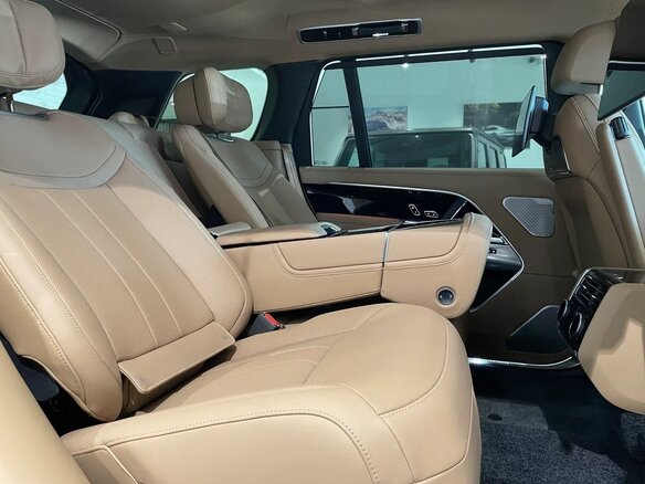 2026 Land Rover Range Rover P530 MHEV Long V, чёрный, 27000000 рублей - вид 11