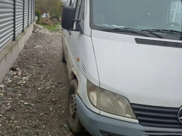 2001 Mercedes-Benz Sprinter Classic, белый, 850000 рублей - вид 2