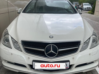 2010 Mercedes-Benz E-Класс 250 5G-Tronic IV (W212, S212, C207), белый, 1750000 рублей, вид 2