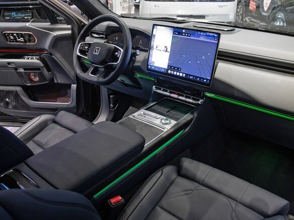 2025 Zeekr 9X 70 kWh, чёрный, 12200000 рублей - вид 14