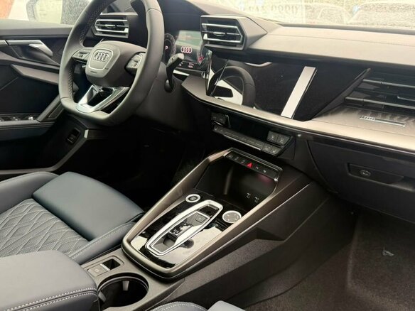 2026 Audi A3L 35 TFSI IV (8Y) Рестайлинг, фиолетовый, 3750000 рублей - вид 3