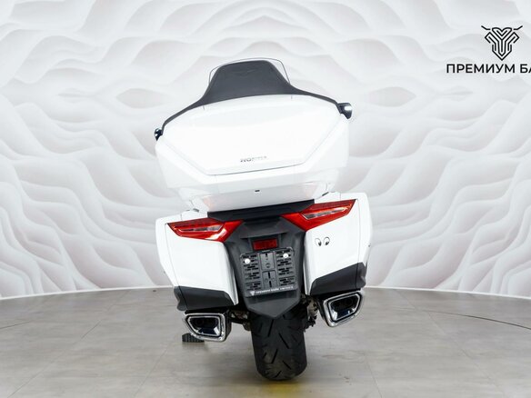2023 Honda GL 1800 Gold Wing, белый, 3227000 рублей - вид 6
