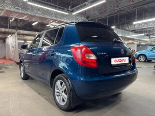 2013 Skoda Fabia II Рестайлинг, синий, 850000 рублей, вид 5