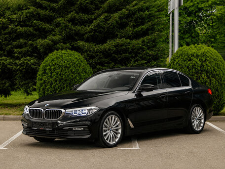 2019 BMW 5 серии 520d VII (G30/G31/G38), чёрный, 2855000 рублей, вид 1