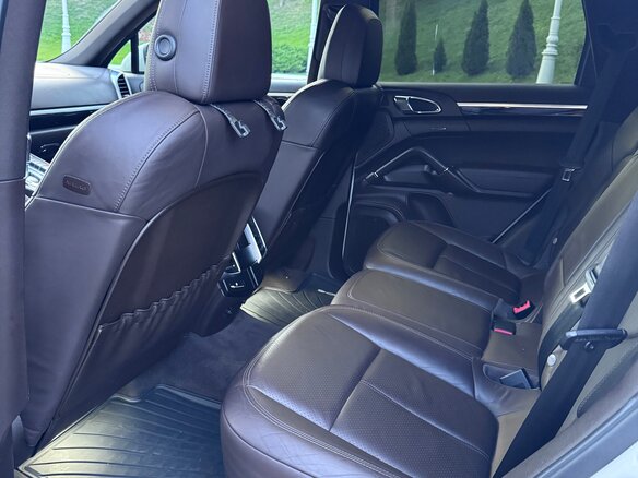 2011 Porsche Cayenne Diesel II (958), белый, 2200000 рублей - вид 17