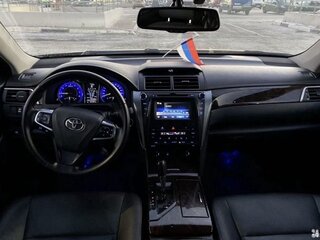 2015 Toyota Camry VII (XV50) Рестайлинг, чёрный, 2200000 рублей, вид 4