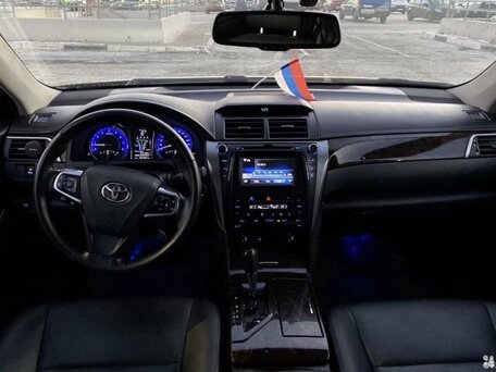 2015 Toyota Camry VII (XV50) Рестайлинг, чёрный, 2200000 рублей, вид 4
