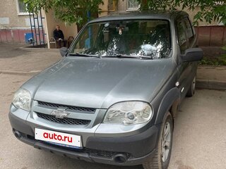 2011 Chevrolet Niva I Рестайлинг, серый, 600000 рублей, вид 3