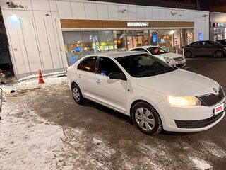 2015 Skoda Rapid I, жёлтый, 750000 рублей, вид 2