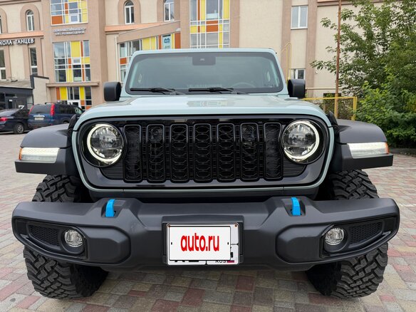 2024 Jeep Wrangler 4xe IV (JL) Рестайлинг, серебристый, 6900000 рублей - вид 13