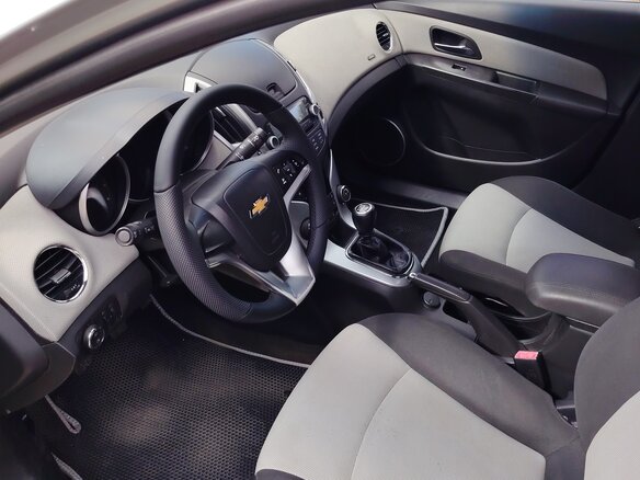 2013 Chevrolet Cruze I Рестайлинг, серебристый - вид 13