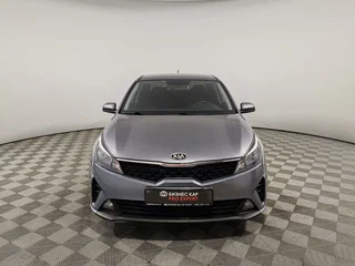 2021 Kia Rio IV Рестайлинг, серый, 1550000 рублей, вид 2
