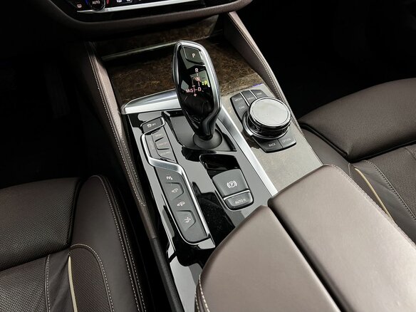 2018 BMW 6 серии Gran Turismo 640i xDrive IV (G32), красный, 3655000 рублей - вид 17