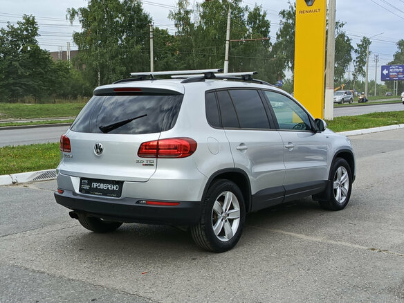 2016 Volkswagen Tiguan I Рестайлинг, серебристый - вид 4