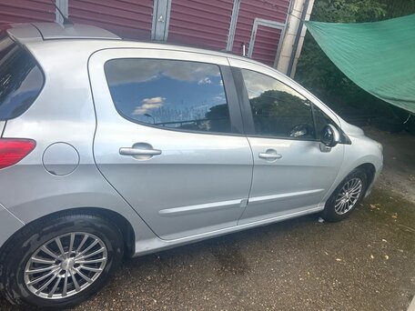 2011 Peugeot 308 I Рестайлинг, серебристый, 462900 рублей, вид 2