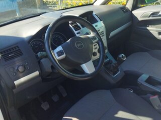 2012 Opel Zafira B Рестайлинг, белый, 1100000 рублей, вид 3