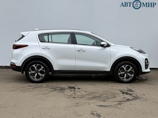2020 Kia Sportage IV Рестайлинг, белый, 1950000 рублей, вид 4