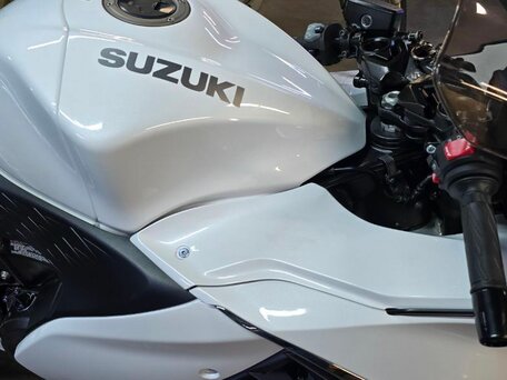 2022 Suzuki GSX 1300 R Hayabusa, белый, 1850000 рублей, вид 5