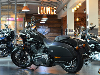 2021 Harley-Davidson Sport Glide, чёрный, 2950000 рублей, вид 3