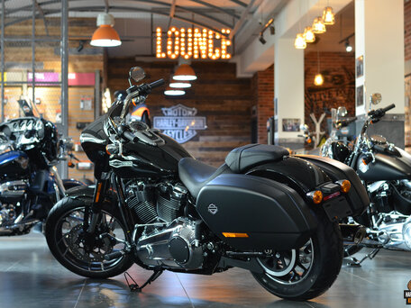 2021 Harley-Davidson Sport Glide, чёрный, 2950000 рублей, вид 3