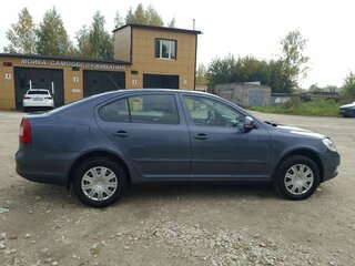 2011 Skoda Octavia II (A5) Рестайлинг, серый, 760000 рублей, вид 3