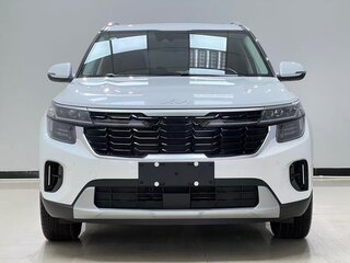 2023 Kia Seltos I Рестайлинг, белый, 1470000 рублей, вид 2