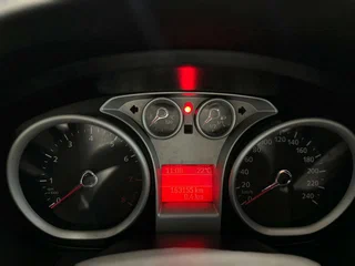 2010 Ford Focus II Рестайлинг, голубой, 448000 рублей, вид 5