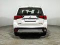 2019 Mitsubishi Outlander III Рестайлинг 3, белый, 1749700 рублей - вид 5
