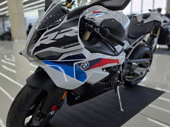 2025 BMW S 1000 RR, белый, 2600000 рублей - вид 6