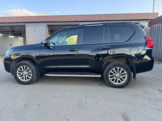 2018 Toyota Land Cruiser Prado 150 Series Рестайлинг 2, чёрный, 3859000 рублей, вид 5